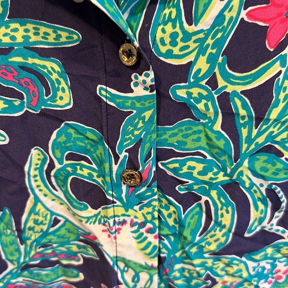 Lilly Pulitzer | "Isla Trunk Show" silk blouse Size Small EUC - Picture 7 of 7